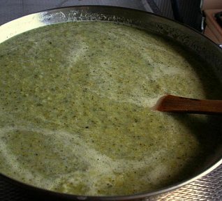 Brokolicovo-cuketová krémová polévka