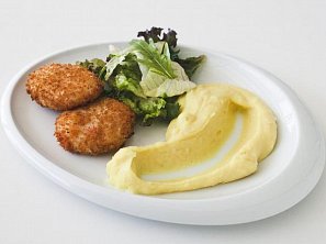 Králičí karbanátky s bramborovou kaší