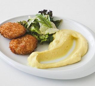 Králičí karbanátky s bramborovou kaší