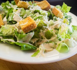 Salát Caesar