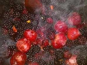 Ostružinový džem s jahodami