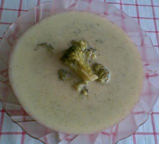 Brokolicová krémová polévka