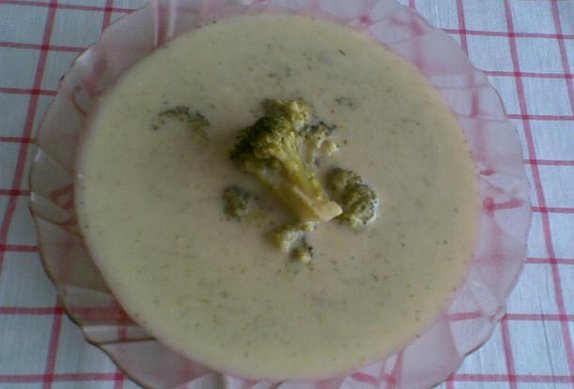 Brokolicová krémová polévka photo-0
