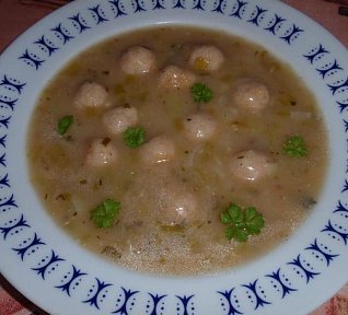 Pórková polévka s knedlíčky