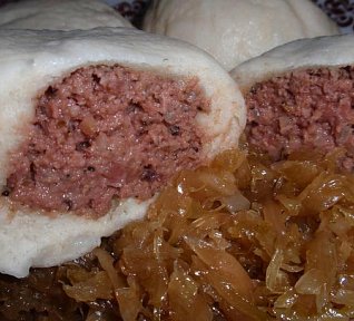 Zabijačkové plněné knedlíky prejtem, jelitem, jitrnicí - kynuté