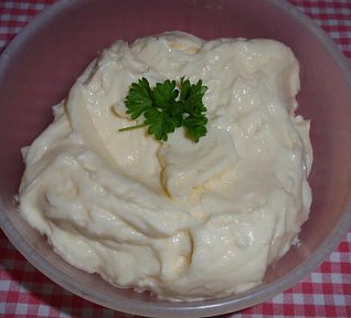 Domácí tavený sýr dle Ládi Hrušky Domácí tavený sýr dle Ládi Hrušky