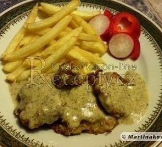 Panenka v těstíčku s ořechovou omáčkou