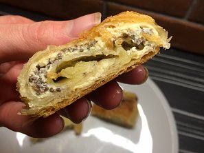 Štrůdl s veganským tvarohem a chia semínky