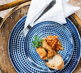 Králík s rajčaty a tymiánem