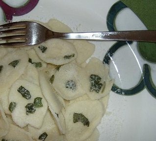 Těstoviny, máslo, šalvěj,...