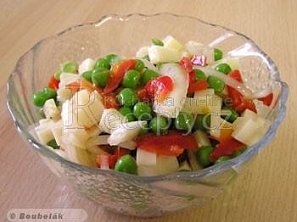 Sýrový salát s hráškem