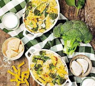 Zapečené těstoviny se špenátem a brokolicí