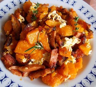 Bylinková dýně s balkánským sýrem