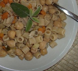 Cizrna s tuňákem a šalvejí