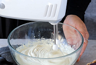 Krupicový dezert se švestkovým rozvarem