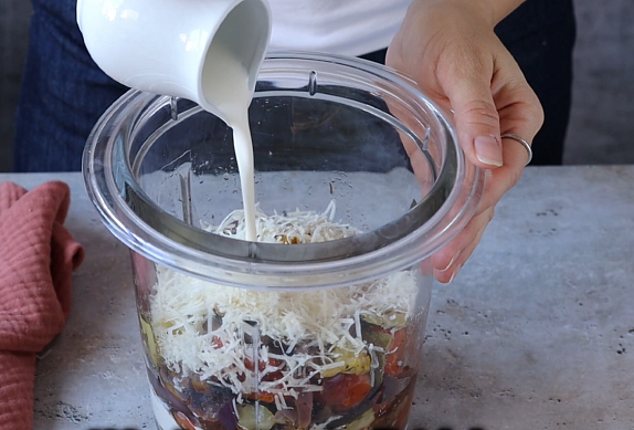 Těstoviny s omáčkou z pečené zeleniny