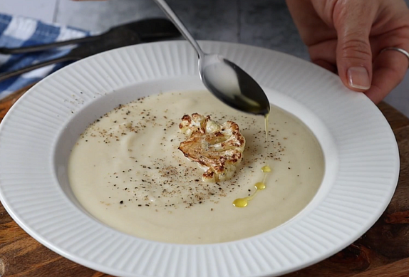 Květákový krém s parmazánem