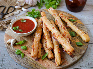 Pizza tyčinky s mozzarellou