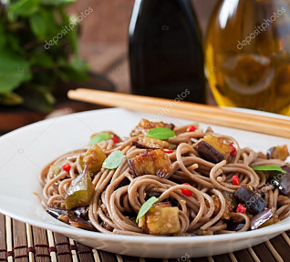 Soba nudle s lilkem a mangem