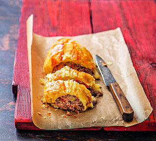 Roláda s mletým masem a zeleninou