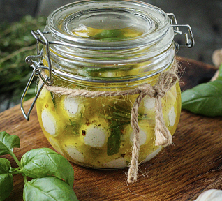 Naložené mozzarella kuličky