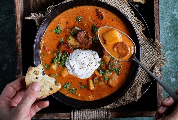 Španělská bramborová polévka