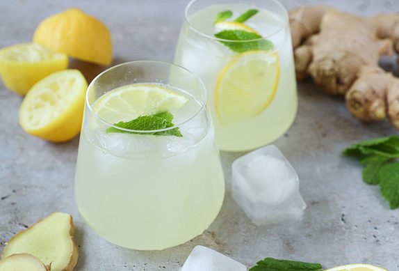Domácí zázvorovo-citronová limonáda