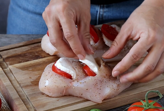 Kuřecí prsa Caprese