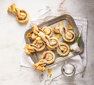 Skořicoví zajíci z listového těsta